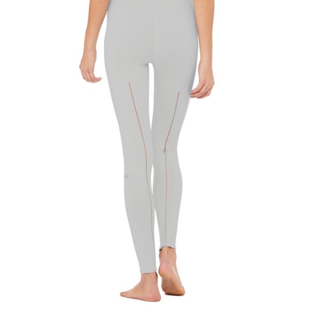 NWOT Alo Yoga High-Waist Dash Legging Dove Grey